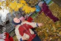 Дачная детская площадка, фото детей на сайте fotodeti.ru