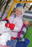 Весёлая лепка из снега, фото детей на сайте fotodeti.ru