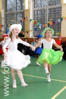 Зажигательный танец в исполнении детей, тематика фото «Обучение детей танцам