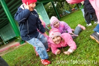 Дети балуются на детской площадке, фотка детского фотографа и психолога Губарева И.Н.