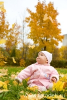 Малыш в осеннем парке, фотография детского фотографа Губарева И.Н.