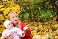 Семейная фотосъёмка в осеннем парке, фотка детского фотографа и психолога Игоря Губарева