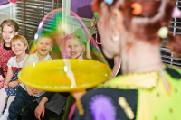 Съёмка детских праздников с шоу мыльных пузырей.