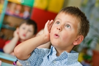 Познавательные эмоции на фотографиях с репортажа занятий в детском саду.