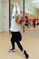 Уроки танцев в детском саду. Фотографии детей на фотосайте Игоря Губарева.