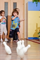 Боулинг-клуб прямо в детском саду это реально Фотосъёмка детей в детских садах и в семье.