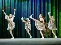Танцевальные выступления творческих коллективов на московском фестивале искусств. Новые фотографии на сайте детского фотографа Игоря Губарева.