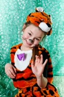 Настоящий тигр на портретной фотосессии. Примеры фотографий детей.