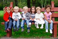 Семейный фотограф Губарев Игорьпредставляет фото играющих детейв фотогалерее.