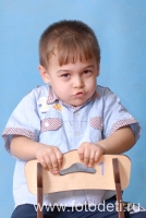 Детские эмоции на фотографиях детского фотографа, детский студийный портрет портрет
