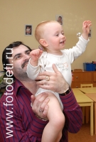 Папа с сыном на занятии в детском центре, фотографии детей с папами
