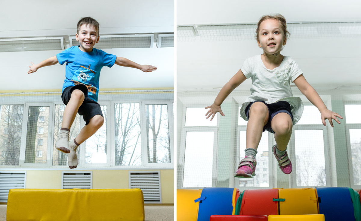 Фотосъёмка детей в прыжках на физкультуре. Детский фотограф Ирина Левитэ.